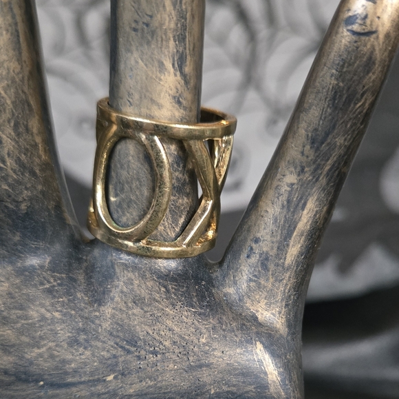XO Gold Plated Ring Sz7.75 - Picture 2 of 10